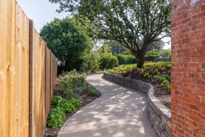 Photo 32- click for photo gallery